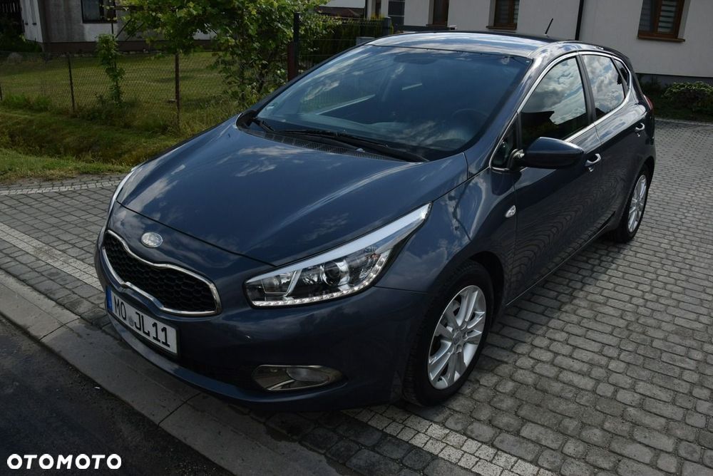 Kia Ceed 1.4 CVVT Dream Team Edition - 6