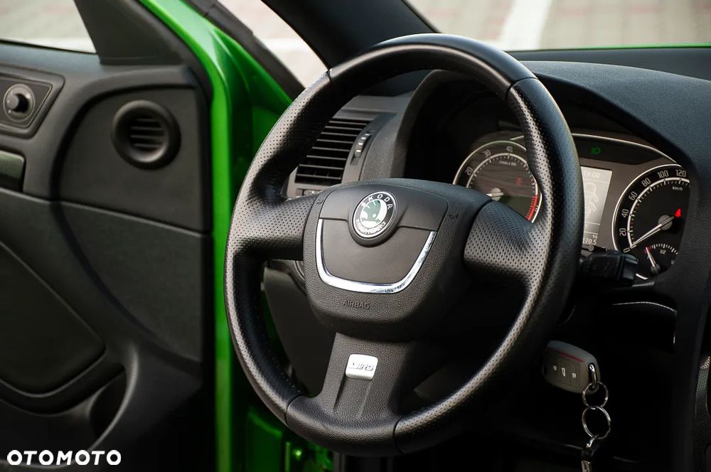 Skoda Octavia 2.0 TSI RS - 32