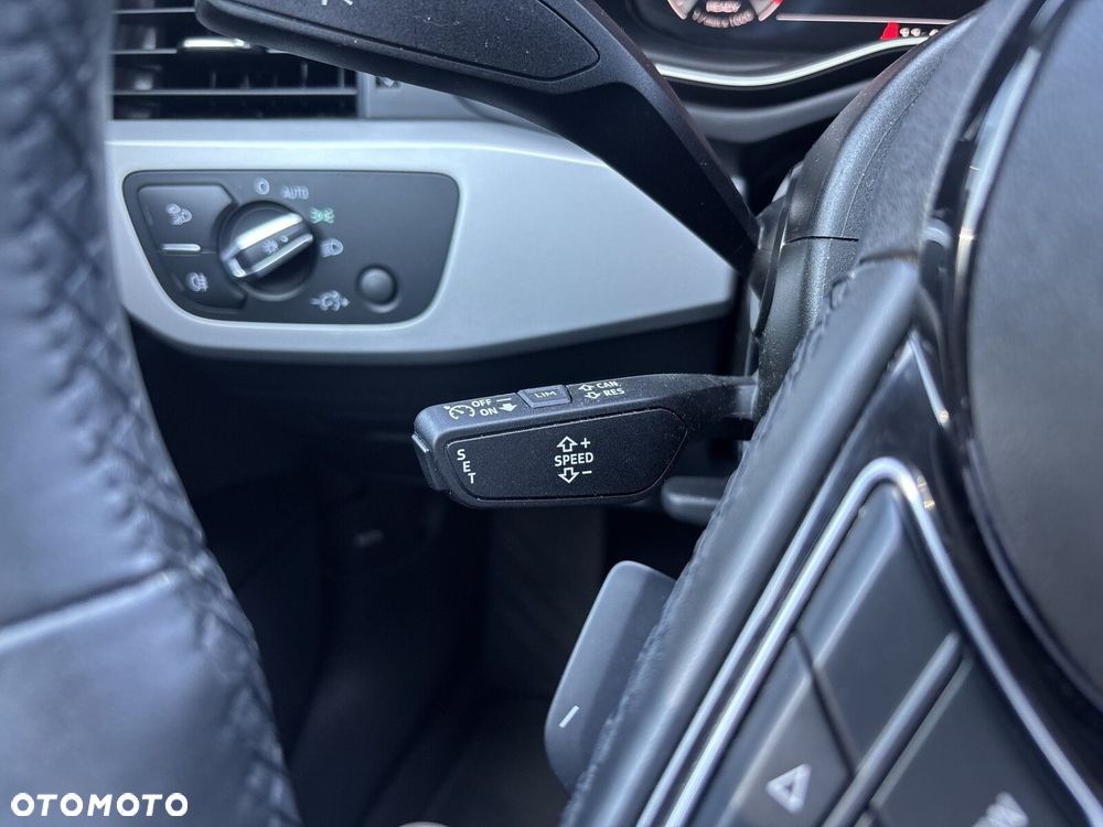 Audi A4 Limousine - 13