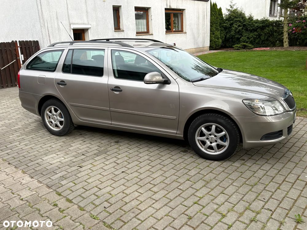 Skoda Octavia 1.6 Combi - 3