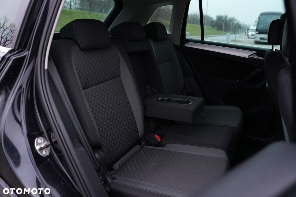 Volkswagen Tiguan - 28