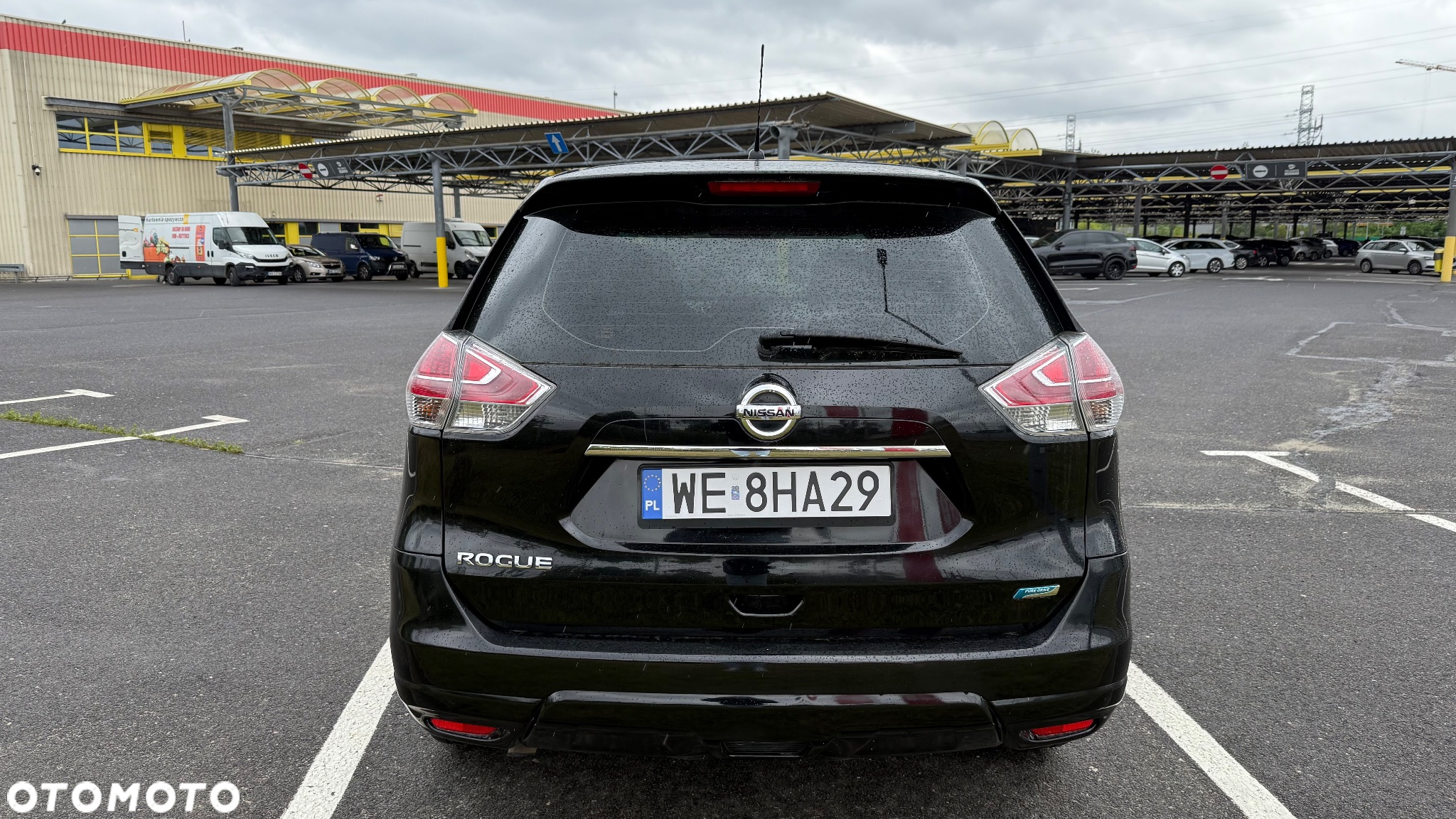 Nissan Rogue - 4