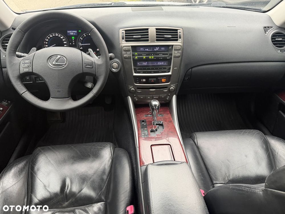Lexus IS 250 Prestige - 24