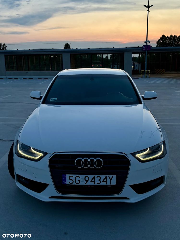 Audi A4 Limousine - 1