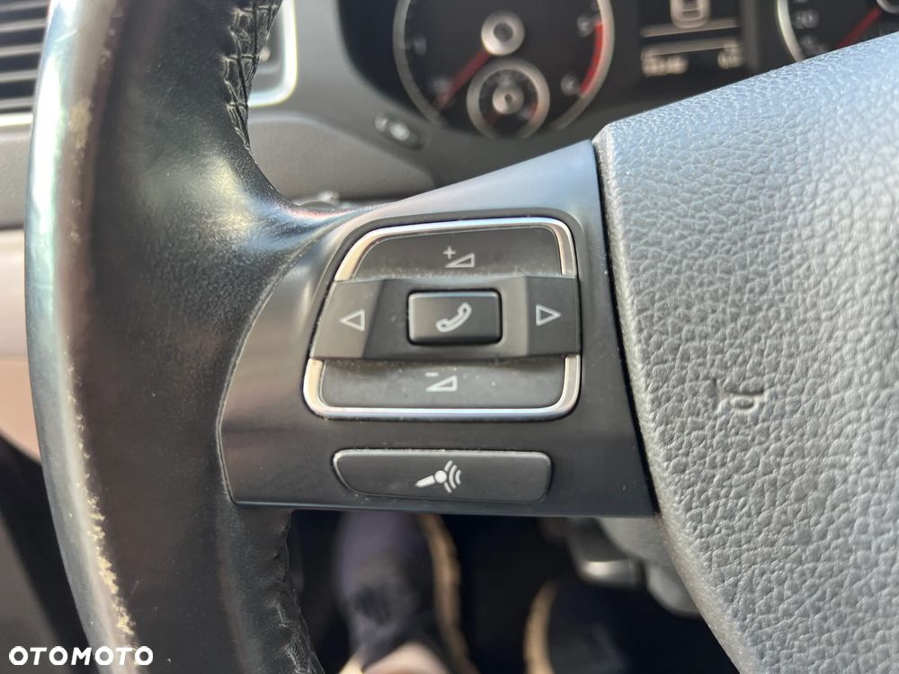 Volkswagen Jetta 1.6 TDI Comfortline - 18