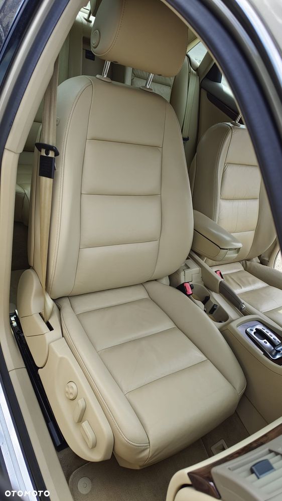 Audi A4 Limousine 2.0 T FSI multitronic - 37