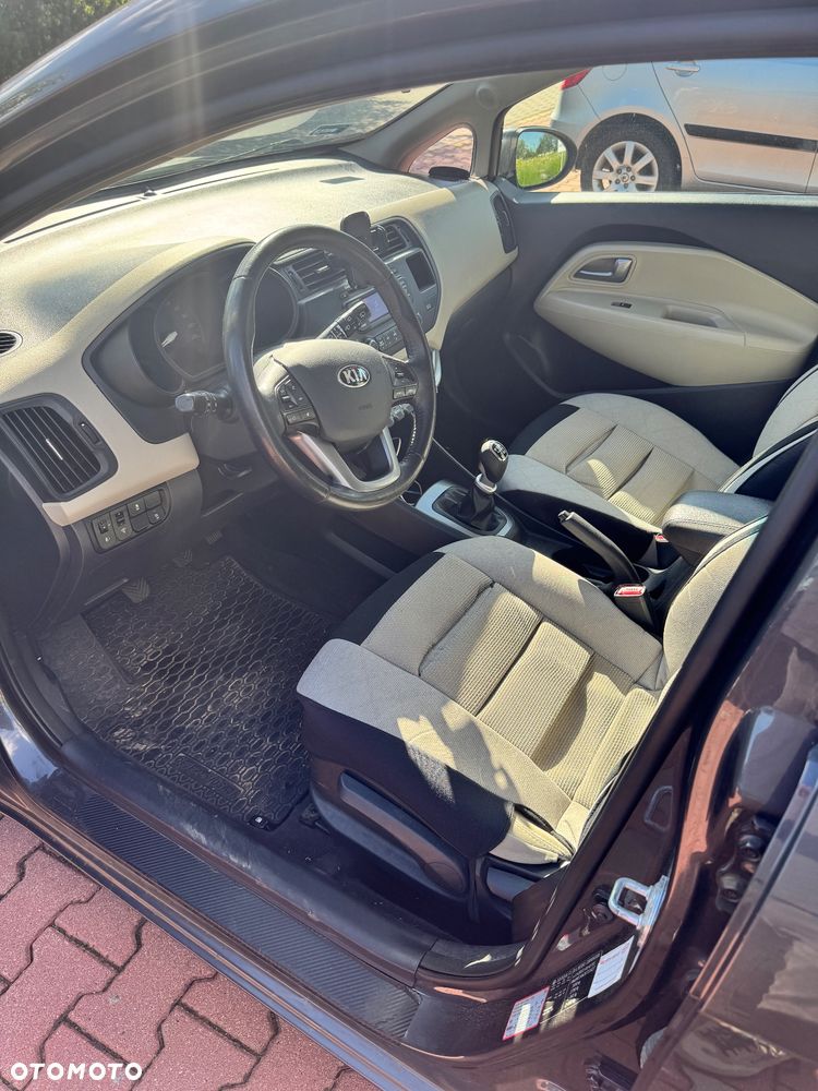 Kia Rio 1.4 crdi M - 13