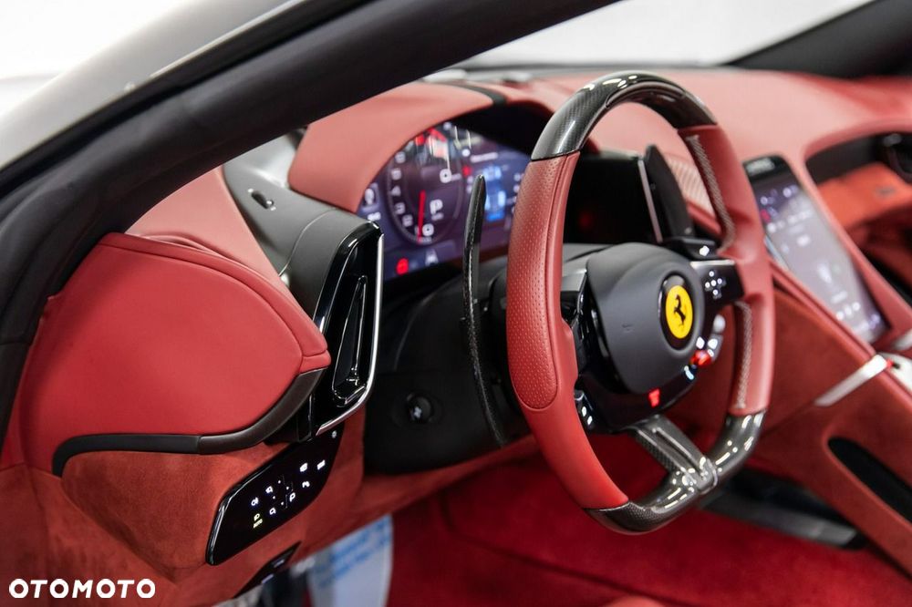 Ferrari Roma Spider - 39