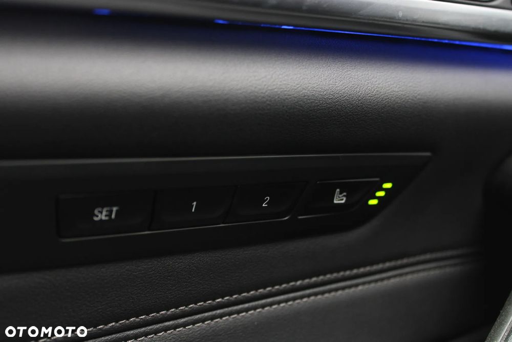 BMW Seria 5 540i xDrive mHEV M Sport sport - 26