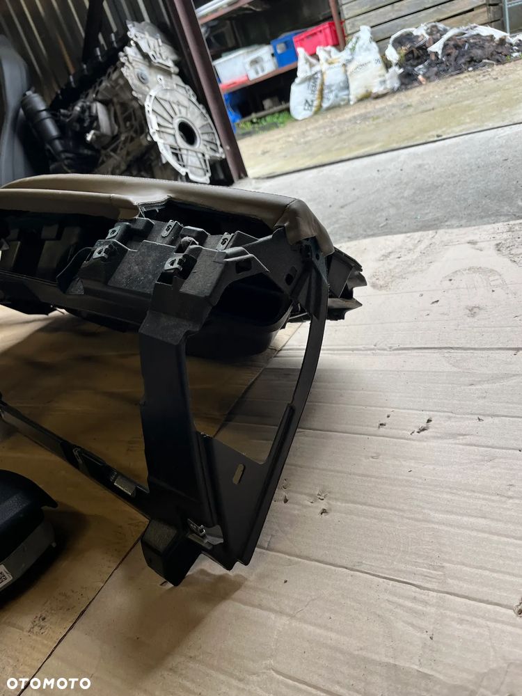 BMW 7 F01 F02 DESKA ROZDZIELCZA KOKPIT KONSOLA ARIBAG NAPINACZE ORYGINAŁ HUD KOMPLET - 7