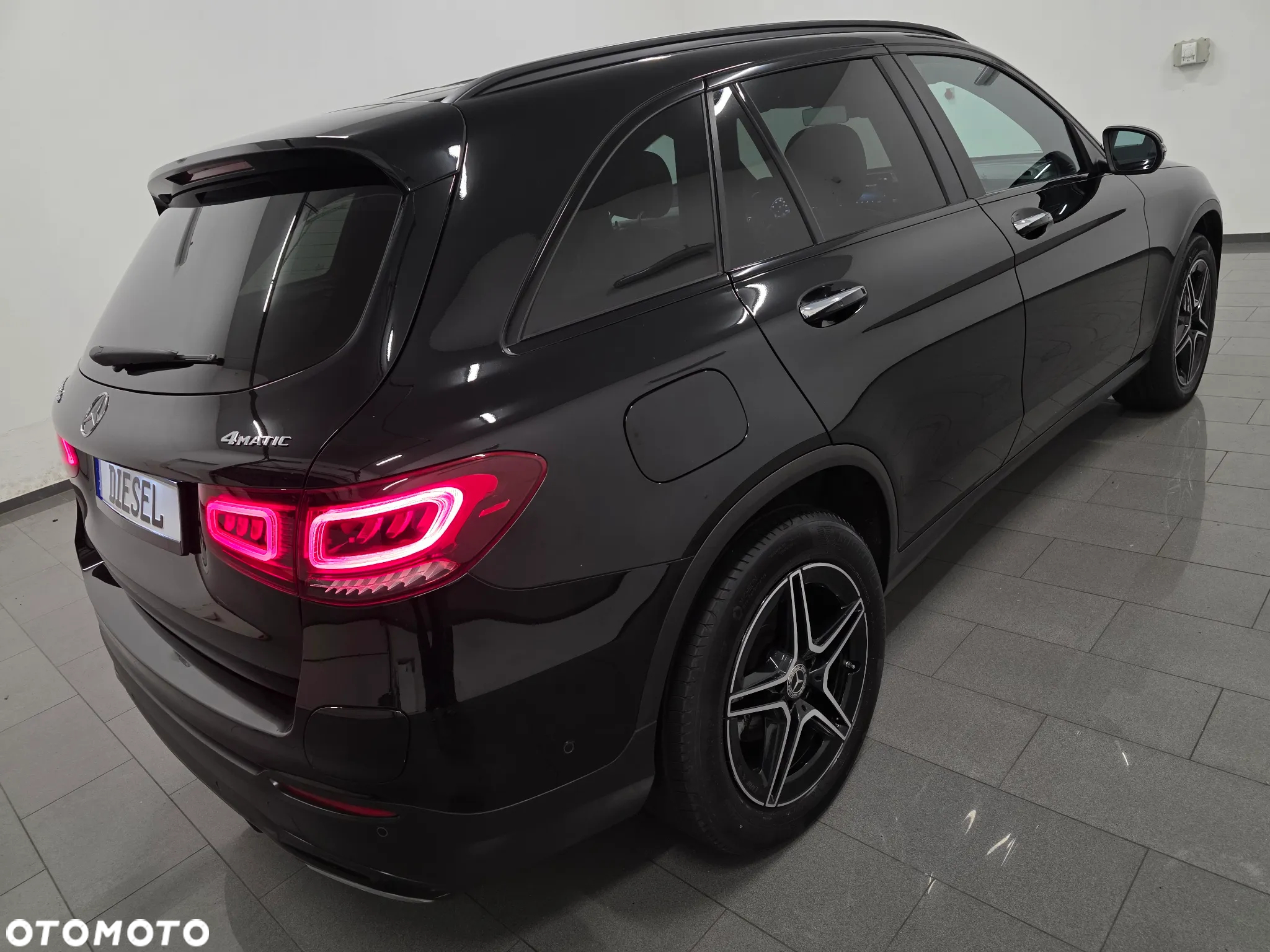 Mercedes-Benz GLC 300 d 4Matic 9G-TRONIC AMG Line Plus - 6