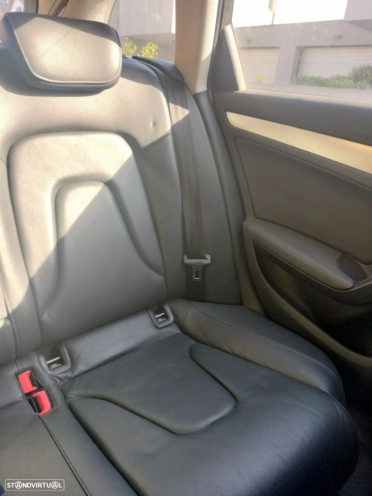 Audi A4 Avant 2.0 TDI Business Line Plus - 7
