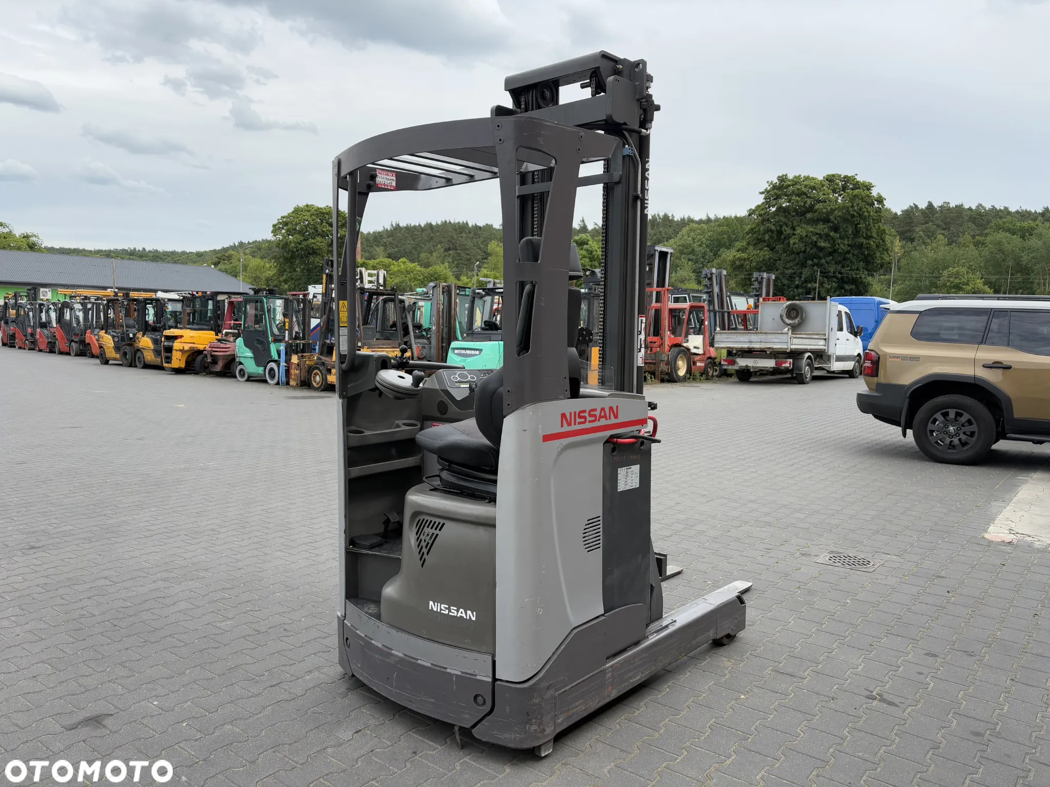Nissan ULS120 - 5