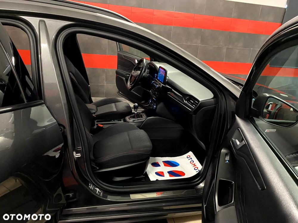 Ford Focus 2.0 EcoBlue ST-Line - 21