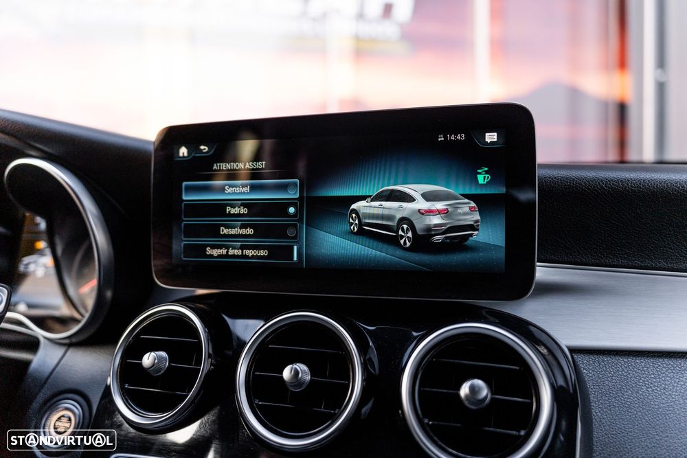 Mercedes-Benz GLC 300 e Coupe 4Matic 9G-TRONIC AMG Line - 16