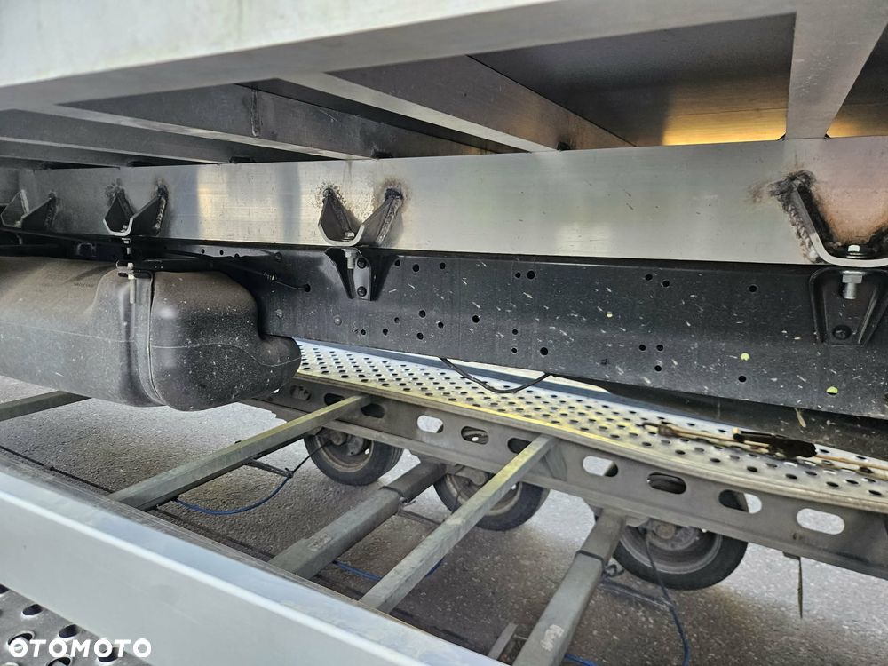Iveco DAILY  35-C16  3.0 DIESEL 2022 ROK - 17