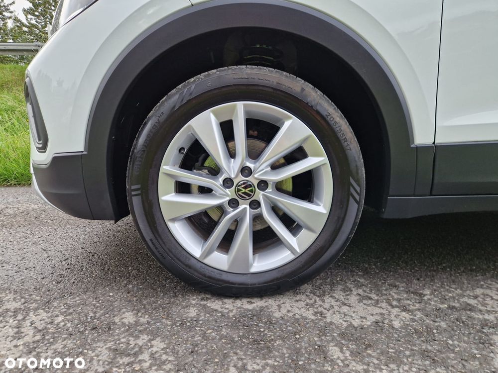 Volkswagen T-Cross - 24