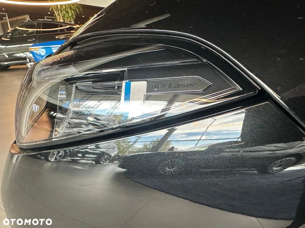 BMW Seria 8 - 11