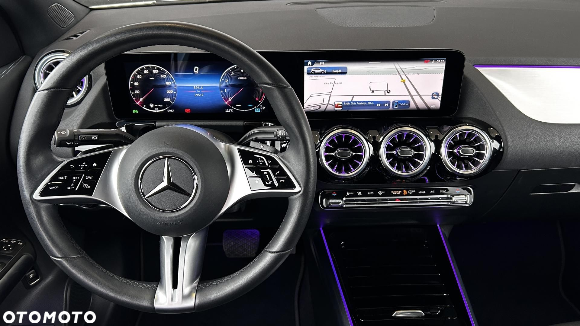 Mercedes-Benz GLA 200 Progressive - 14
