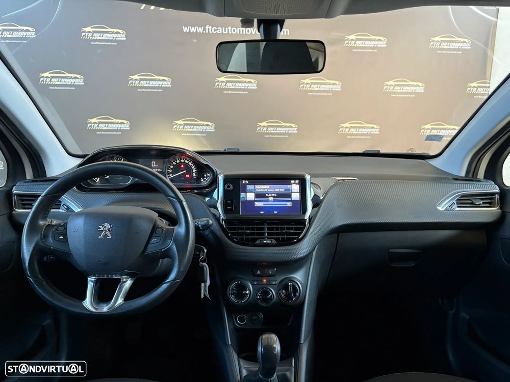 Peugeot 208 - 7