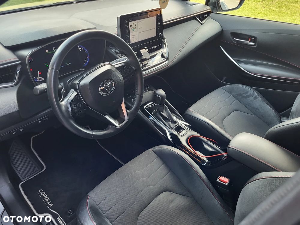 Toyota Corolla 2.0 Hybrid Executive - 18