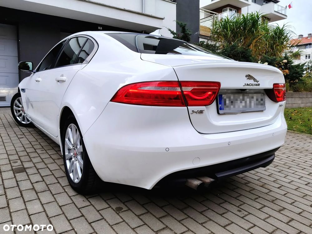 Jaguar XE 2.0 D Portfolio - 2
