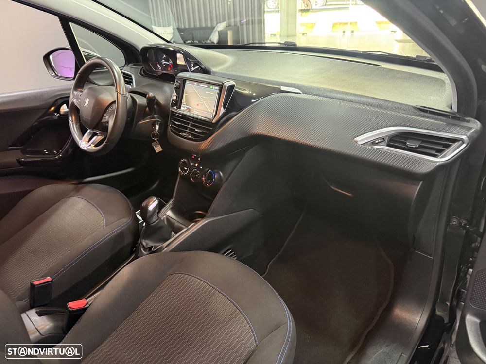 Peugeot 208 PureTech 82 Start & Stop Style - 19
