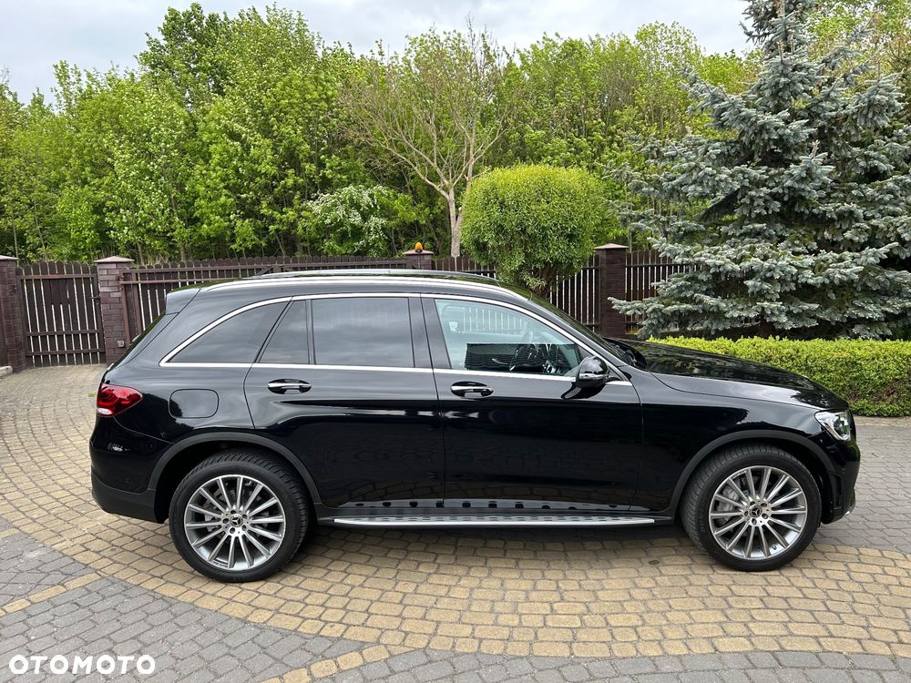 Mercedes-Benz GLC 300 de 4Matic 9G-TRONIC AMG Line Plus - 19