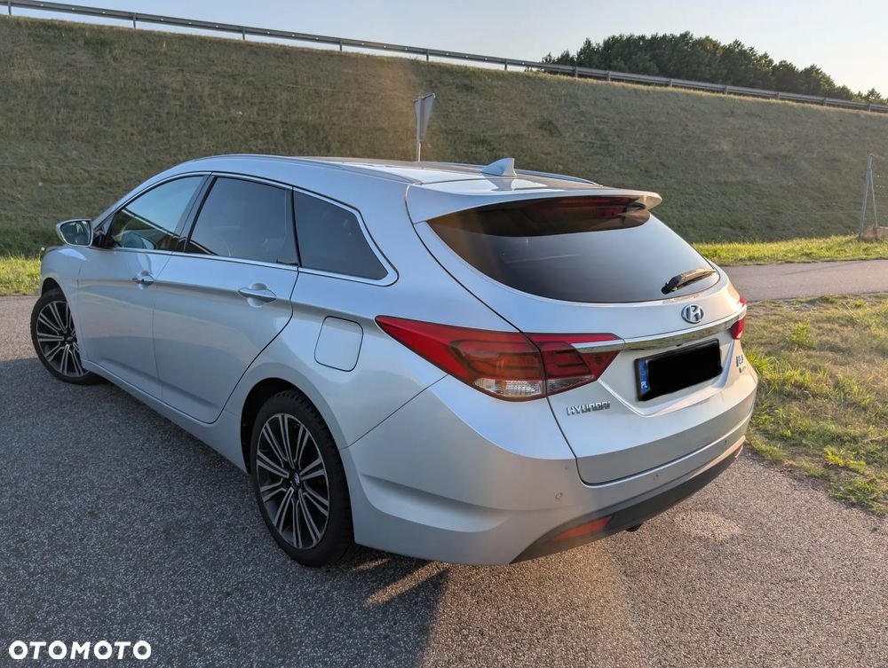 Hyundai i40 Kombi 1.7 CRDi DCT Premium - 6