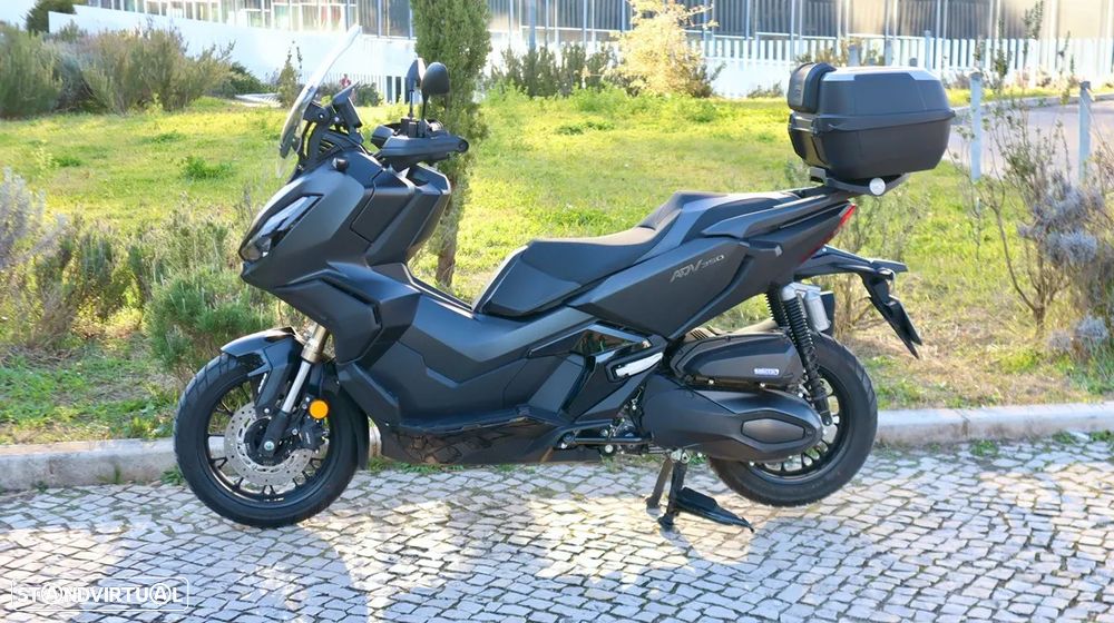 Honda ADV 350 - 12