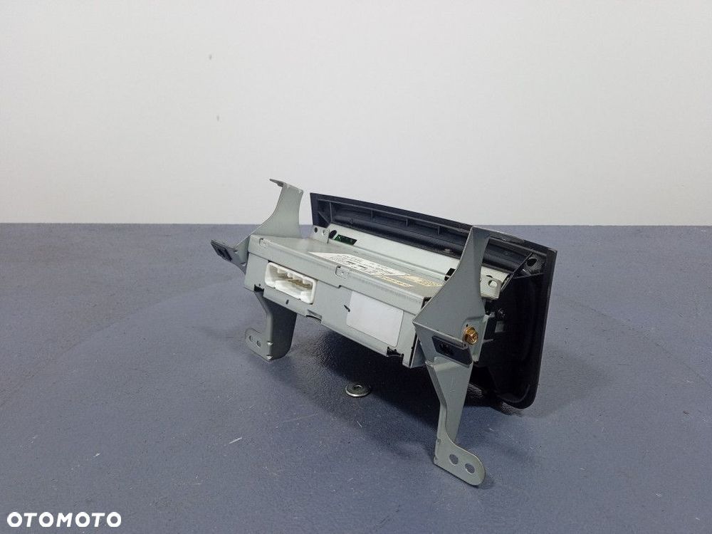 TOYOTA YARIS VERSO WYŚWIETLACZ RADIO 86110-52111 - 2