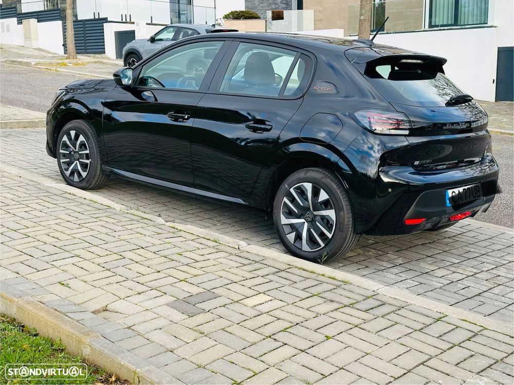 Peugeot e-208 50 kWh Style - 3
