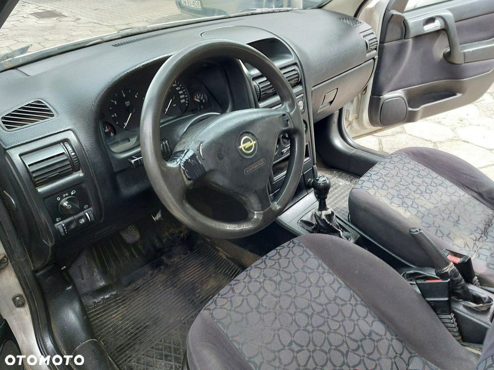 Opel Astra - 10