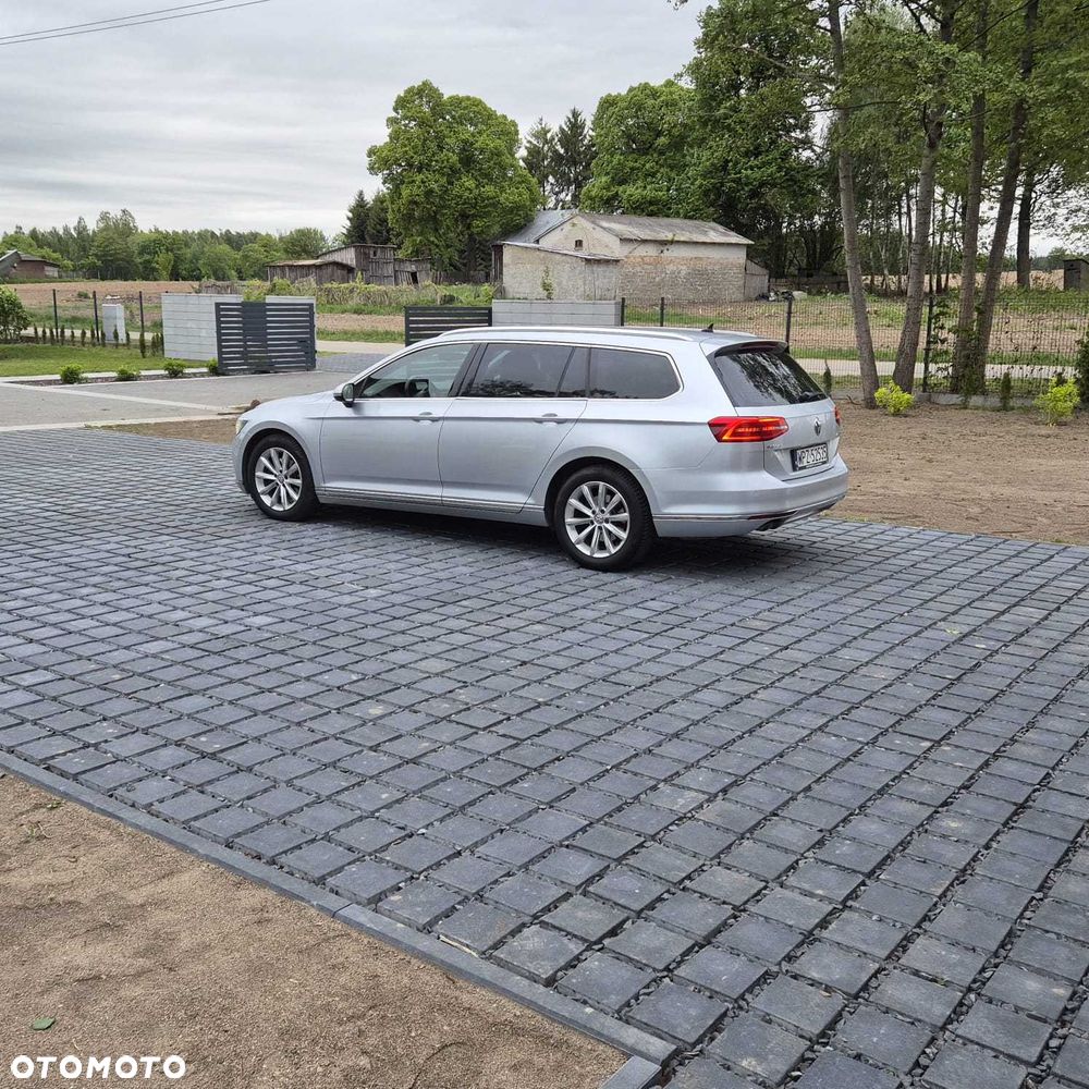 Volkswagen Passat - 2