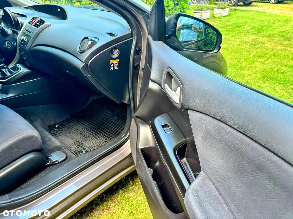 Honda Civic 1.4 i-VTEC - 8