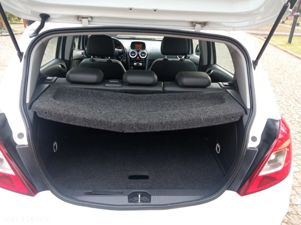 Opel Corsa 1.4 16V Energy - 10