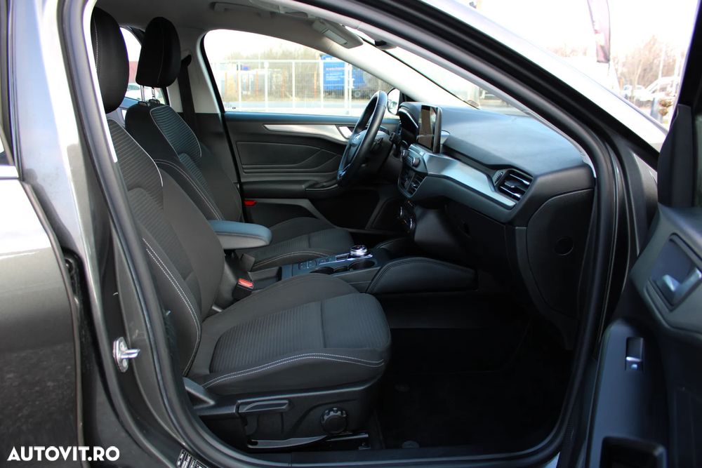 Ford Focus 1.5 EcoBlue Start-Stopp-System Aut. TITANIUM - 11
