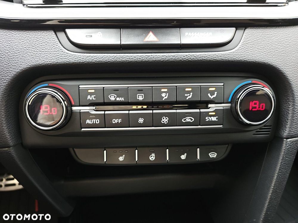 Kia ProCeed 1.5 T-GDI GT Line DCT - 24