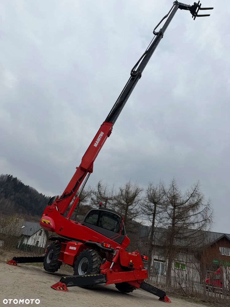 Manitou MRT2150+PRIVILEGE Ładowarka teleskopowa 4x4 ROTO 21metrów. Bez AdBLUE bez DPF. udźwig 5ton jak Nowa z Norwegii 4900mtg. 2015rok. Obrót pełny. Zero luzów wycieków. Zadbana maszyna z Fermy Norweskiej. Silnik 160 Km. AUTEC zdalne sterowanie. Ani deka luzów czy wycieków. Opony jak Nowe. Pełny Oryginał. Niski przebieg. Stabilizatory. Zamki na tłokach. OKAZJA - 17