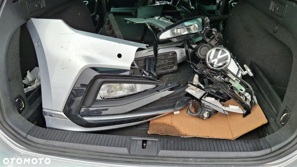 Volkswagen Passat - 11