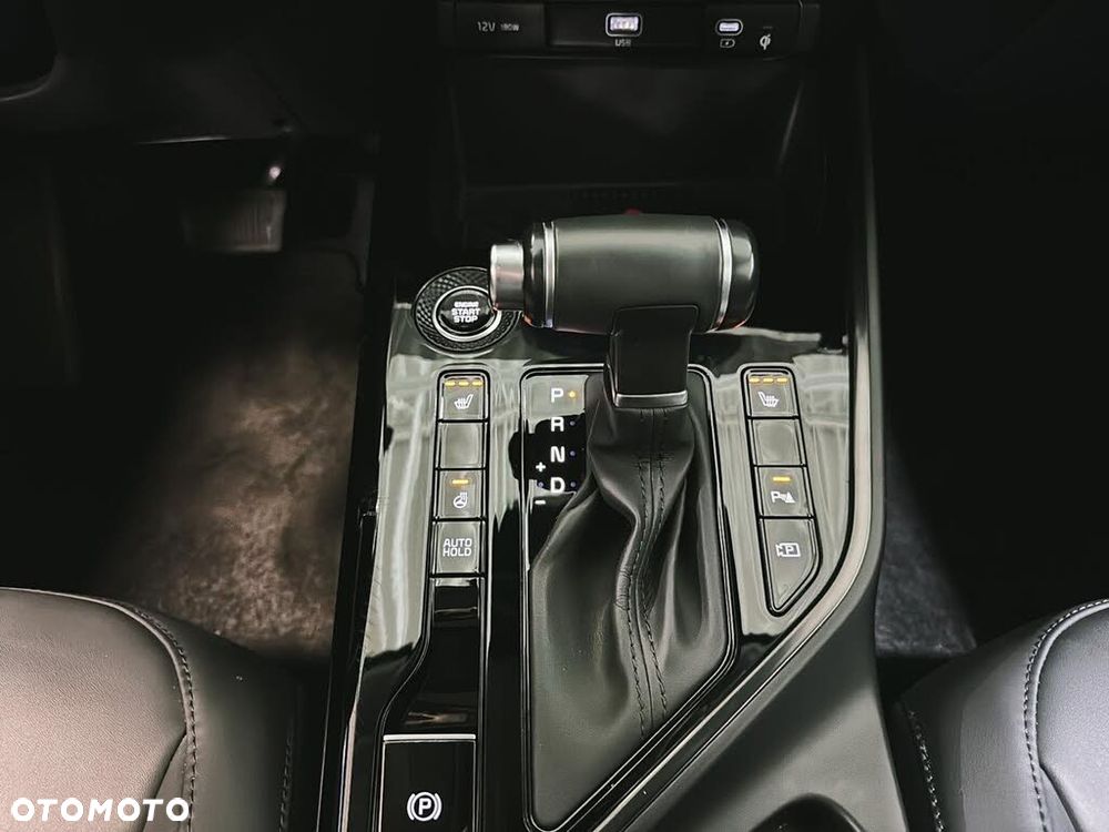 Kia Niro 1.6 GDI Hybrid M - 17