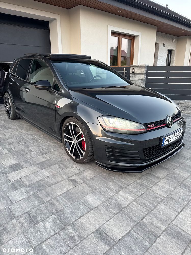 Volkswagen Golf GTI Performance BlueMotion Technology DSG - 3