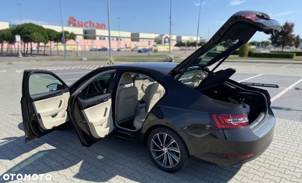 Skoda Superb 2.0 TDI 4x4 L&K DSG - 2