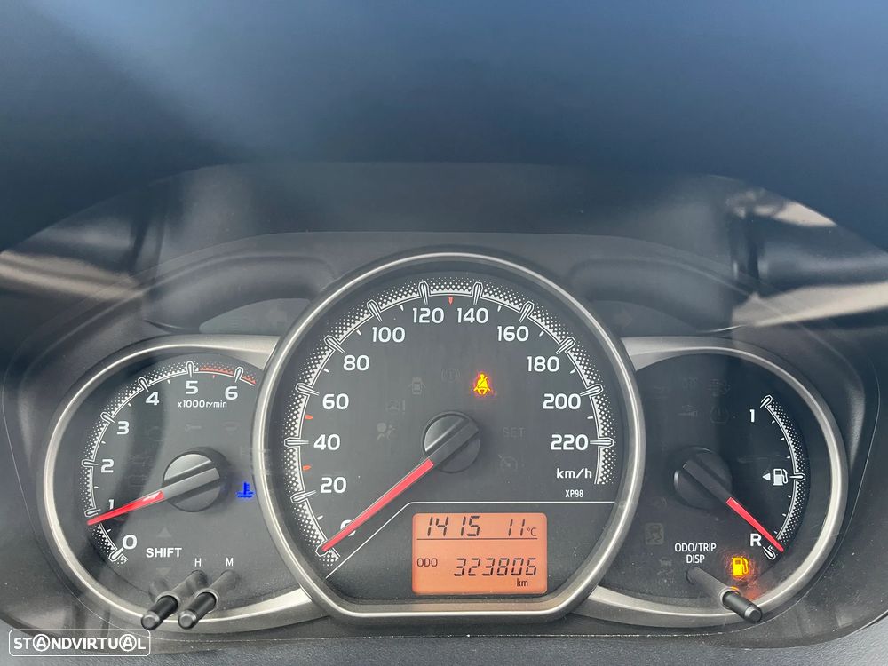 Toyota Yaris Van D4d, 90 Cv....IVA dedutivel - 17