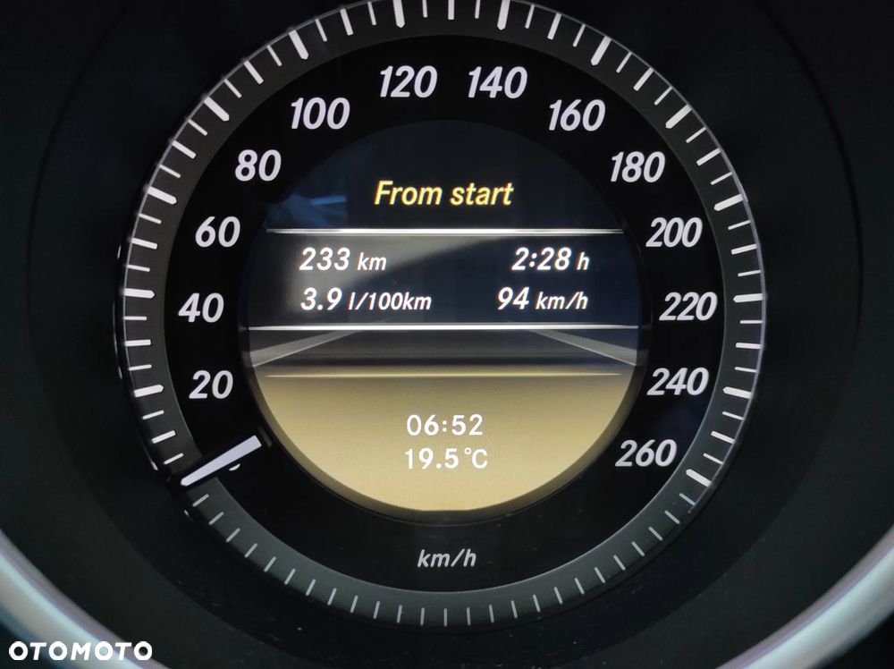 Mercedes-Benz Klasa C 180 CDI DPF (BlueEFFICIENCY) - 24