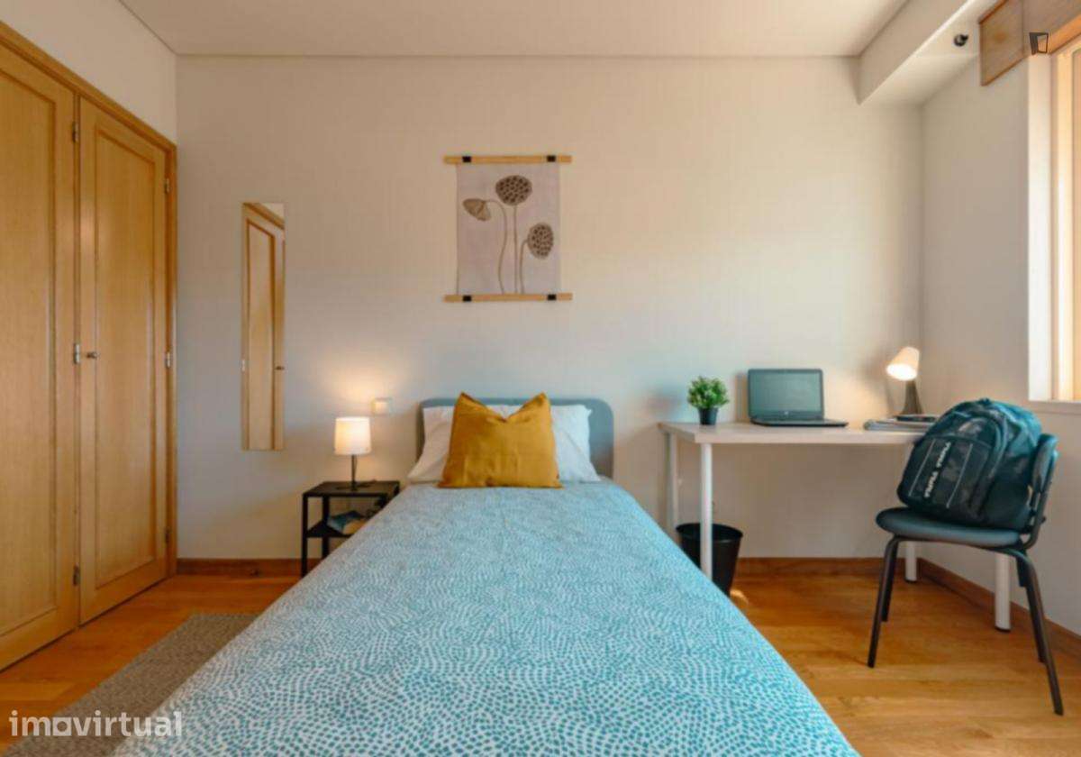 Quarto - localizado em Cedofeita Porto - Grande imagem: 2/20
