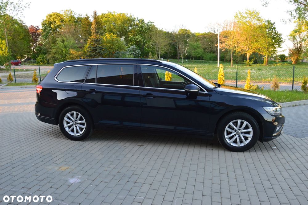 Volkswagen Passat - 10