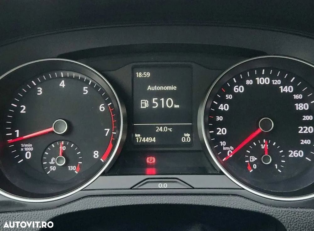 Volkswagen Passat - 8