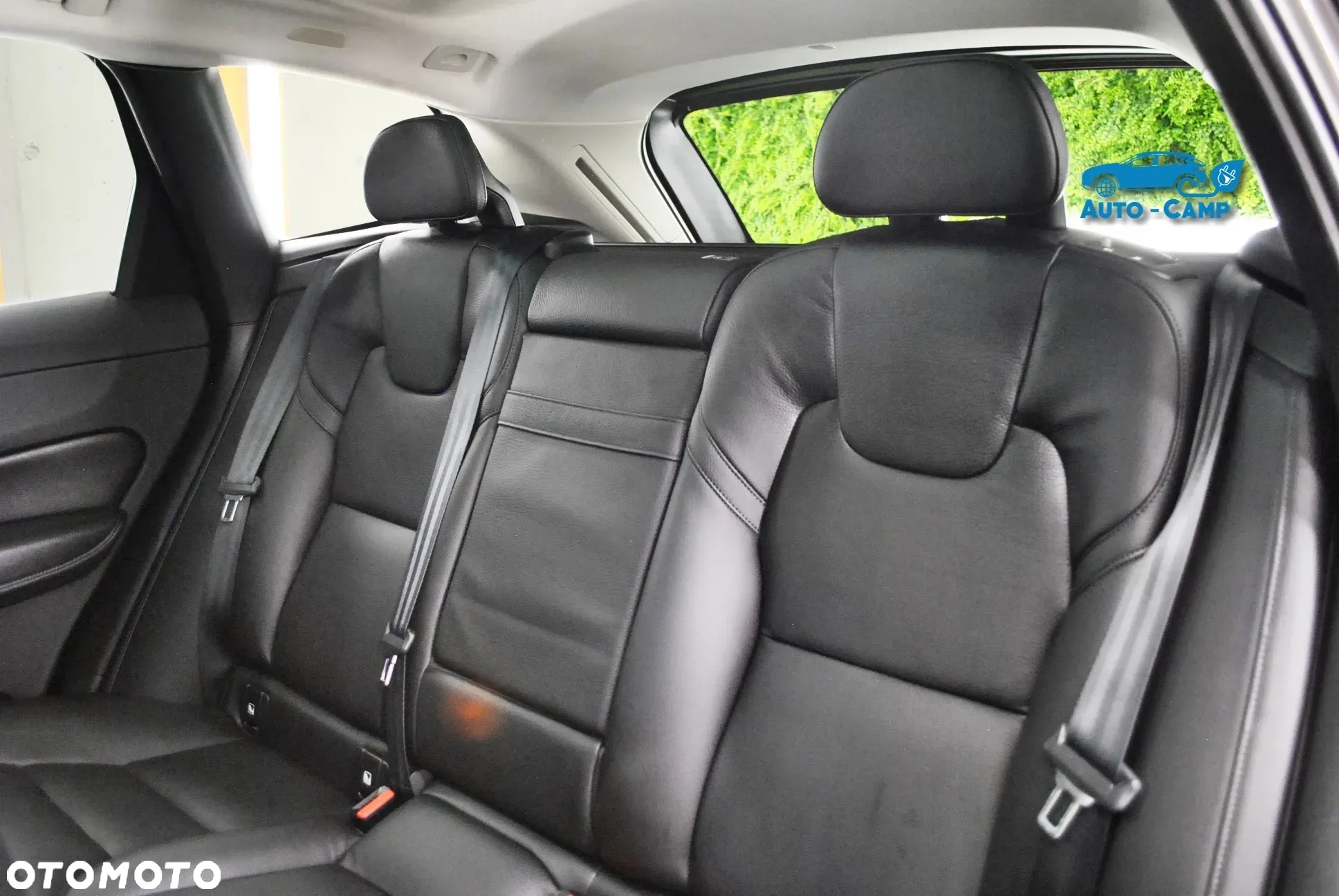 Volvo XC 60 T8 AWD Plug-In Hybrid Momentum Pro - 23
