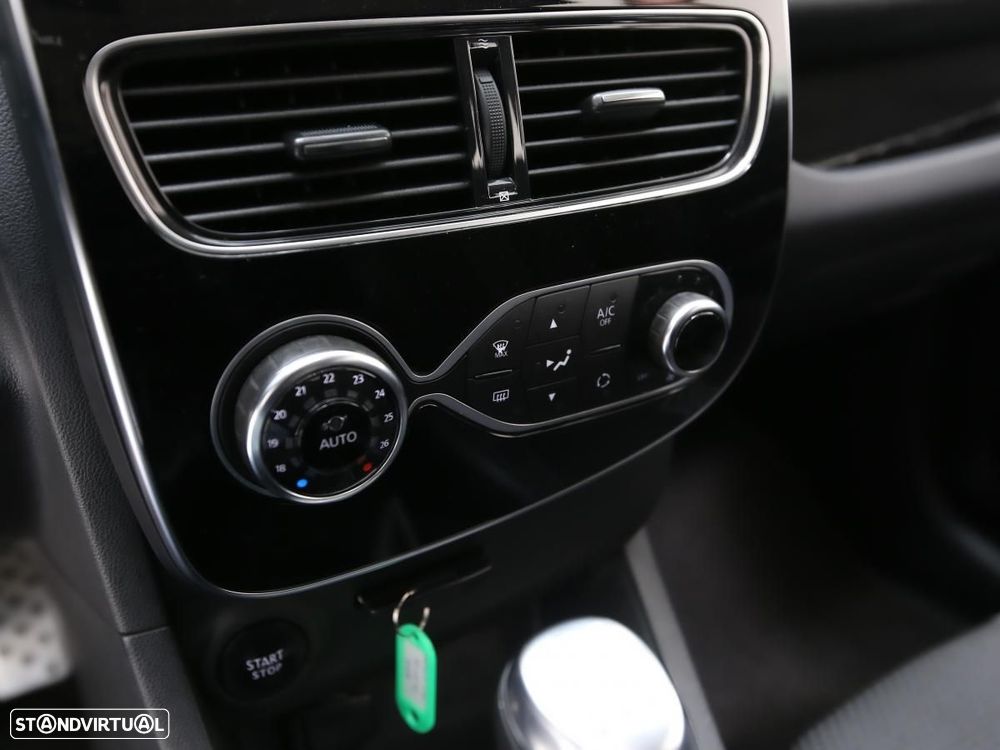 Renault Clio Sport Tourer 1.5 dCi GT Line - 17